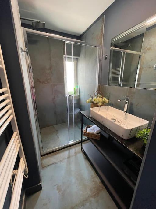 Voyage Penthouse Apartment ติรานา ภายนอก รูปภาพ